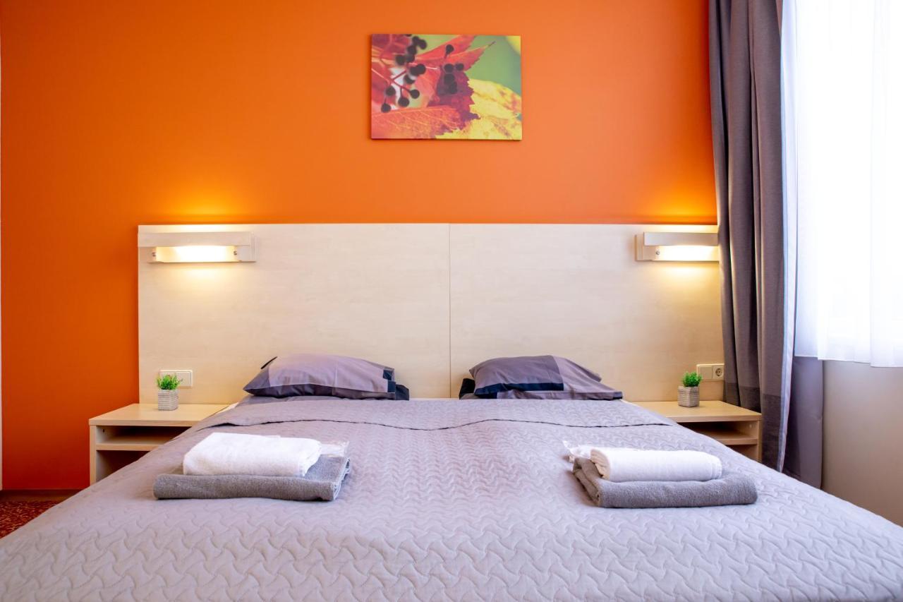 Rija Bauska Hotel Bagian luar foto