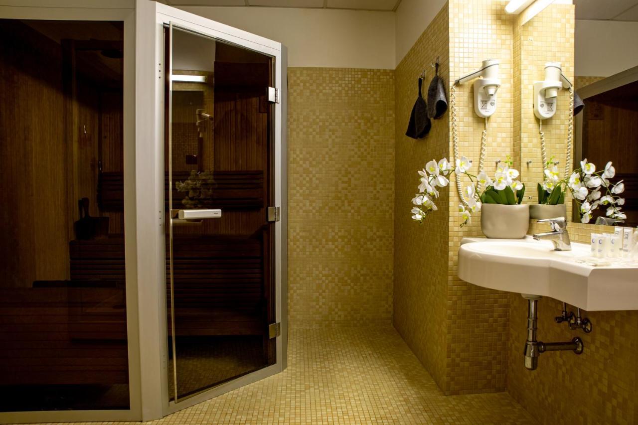 Rija Bauska Hotel Bagian luar foto