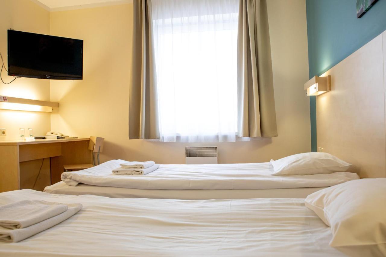 Rija Bauska Hotel Bagian luar foto