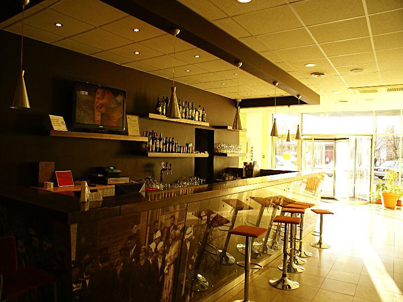 Rija Bauska Hotel Bagian luar foto