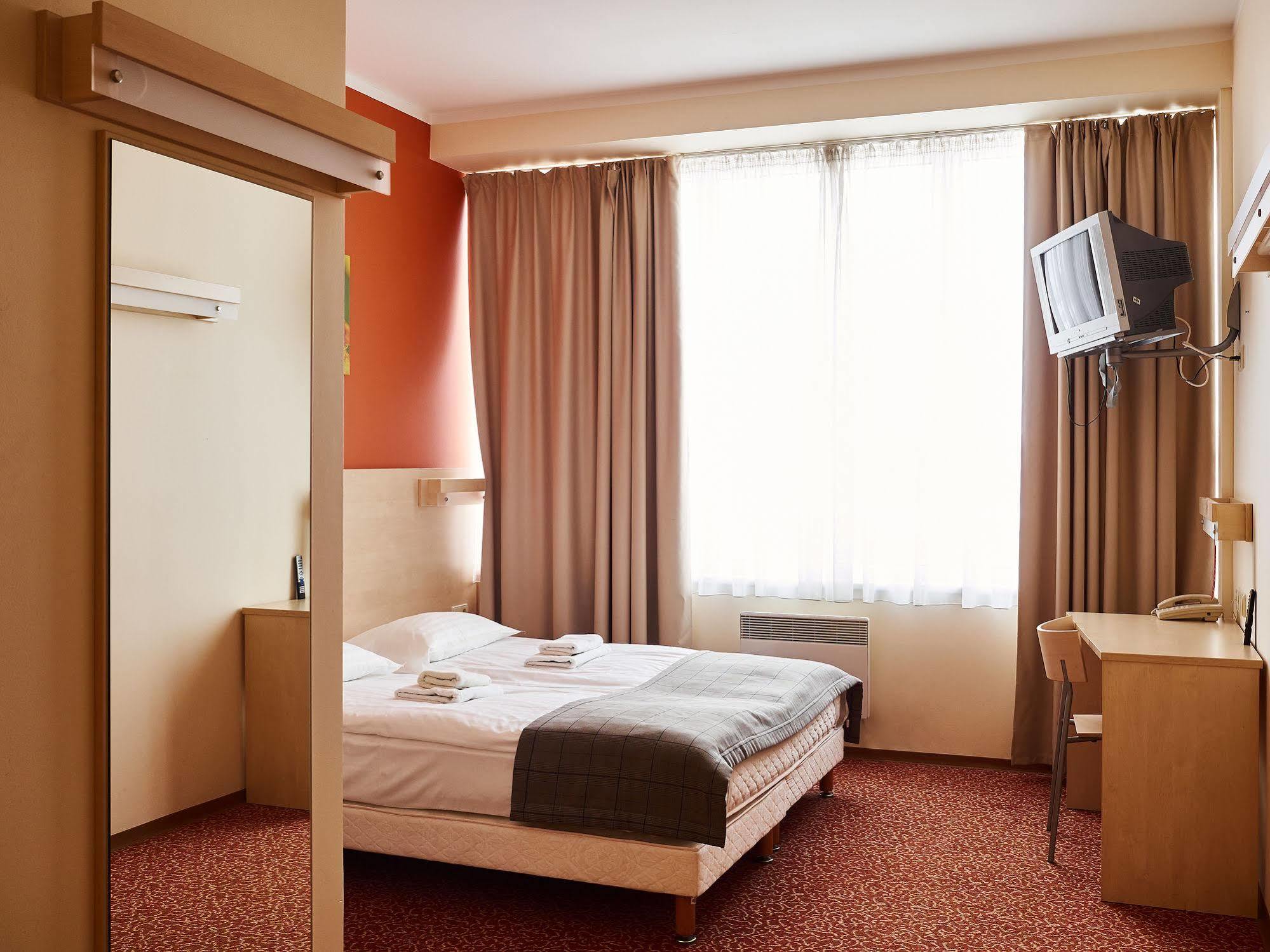 Rija Bauska Hotel Bagian luar foto