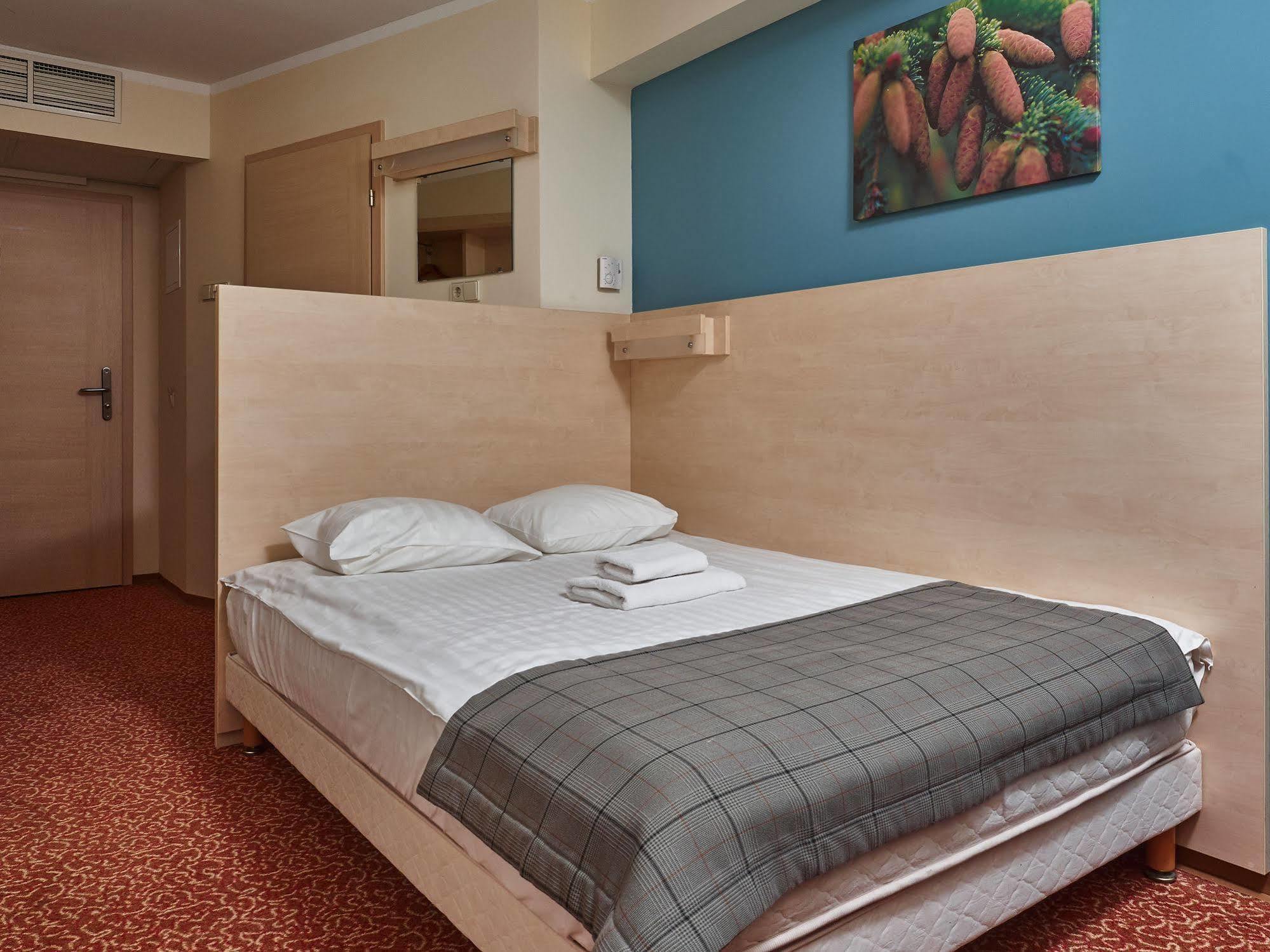 Rija Bauska Hotel Bagian luar foto