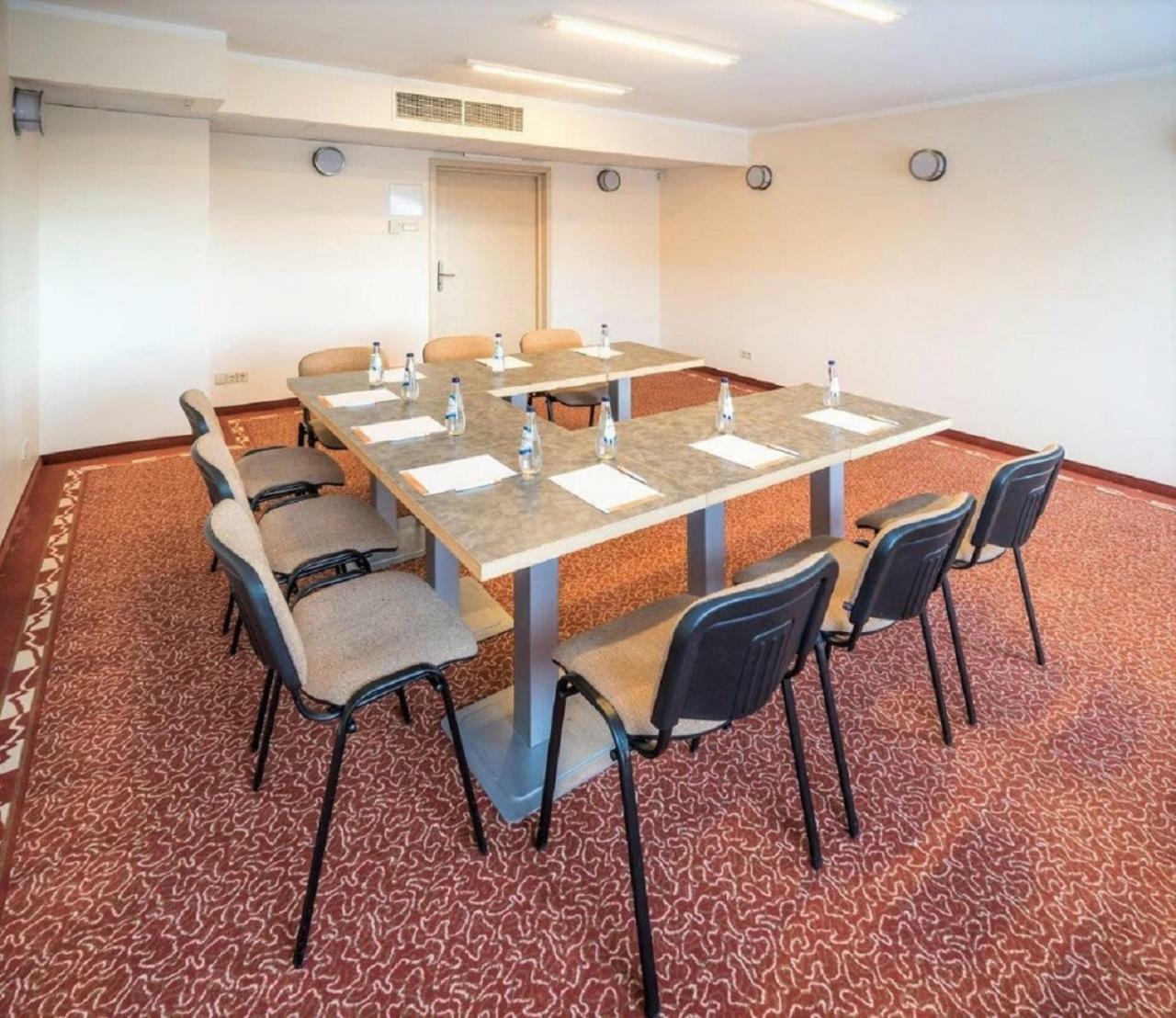 Rija Bauska Hotel Bagian luar foto