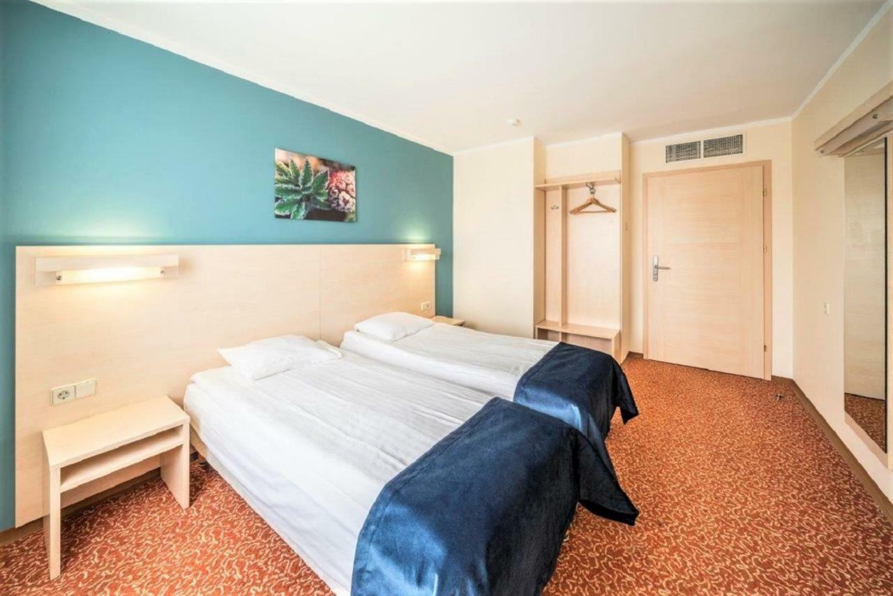 Rija Bauska Hotel Bagian luar foto